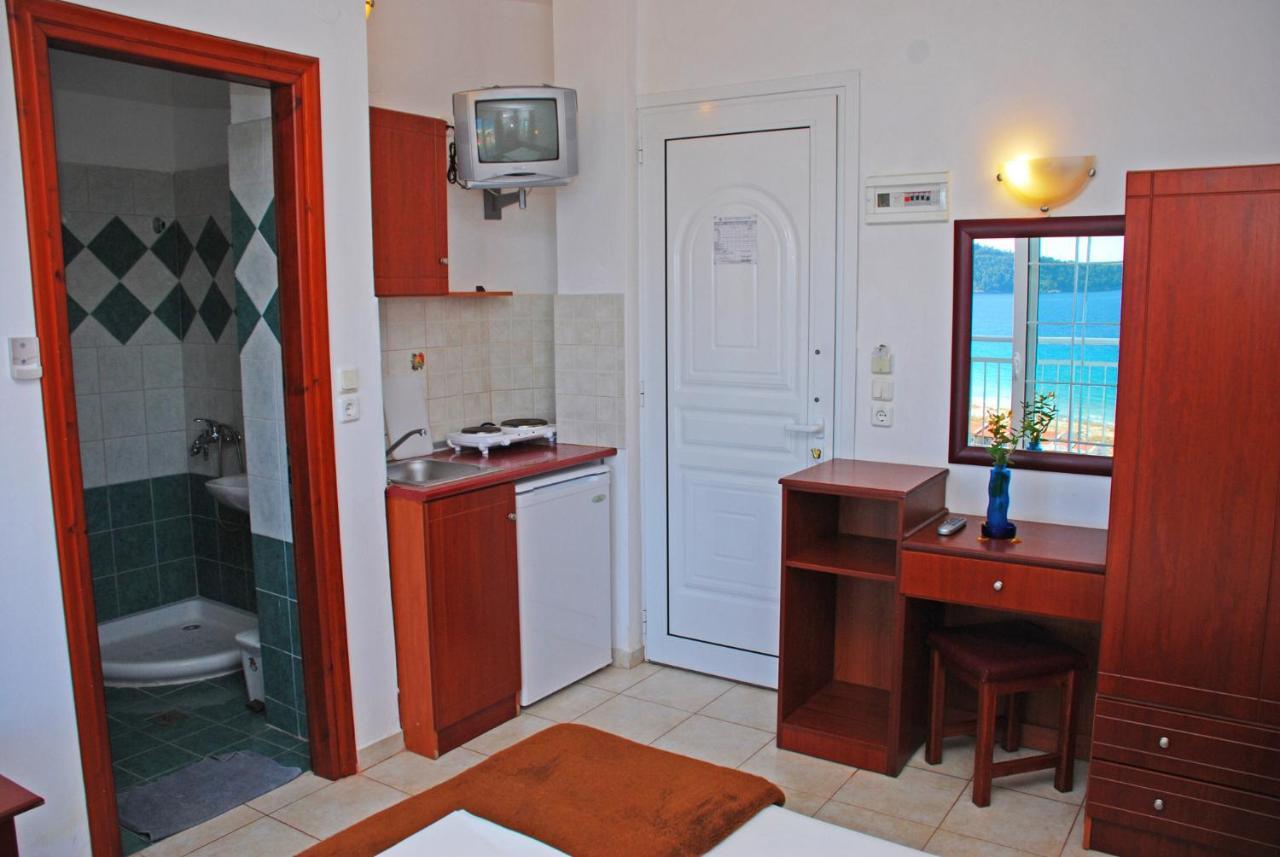 Hotel Emerald Chrysi Ammoudia Room photo
